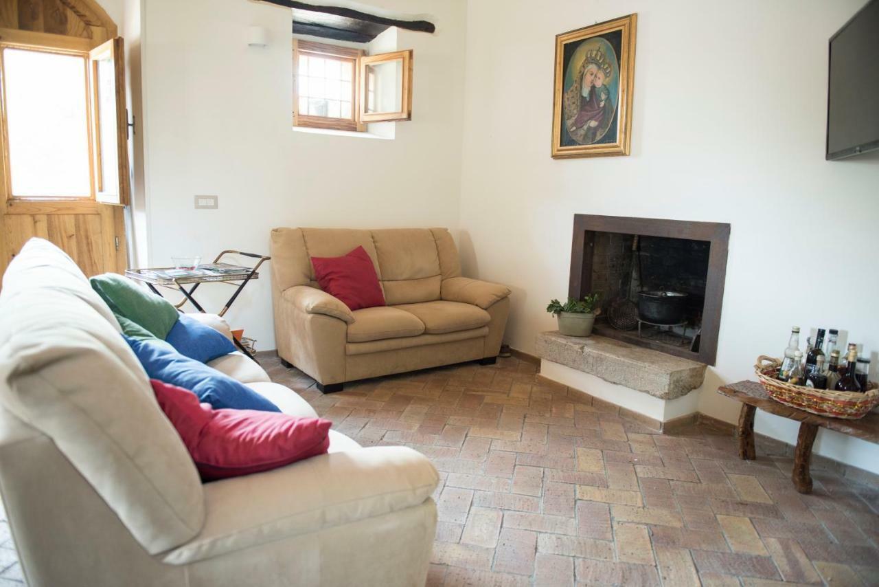 B&B Rifugio Tra Gli Ulivi กัมปาญา ภายนอก รูปภาพ