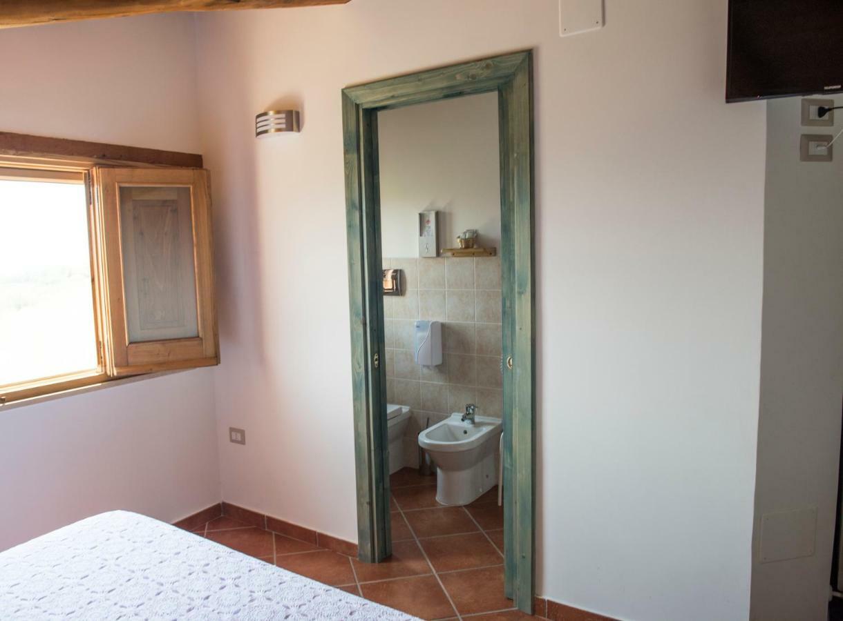 B&B Rifugio Tra Gli Ulivi กัมปาญา ภายนอก รูปภาพ