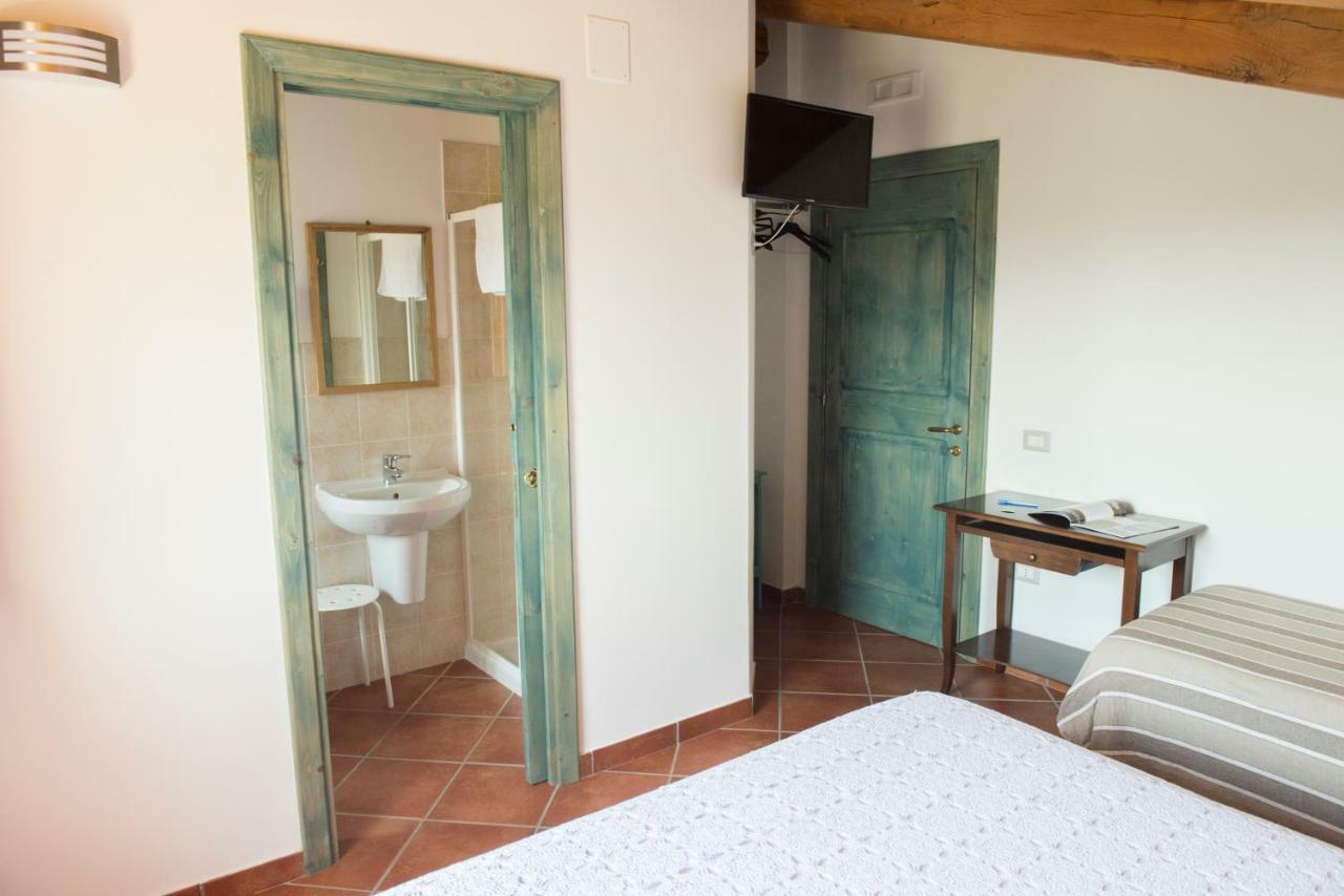 B&B Rifugio Tra Gli Ulivi กัมปาญา ภายนอก รูปภาพ